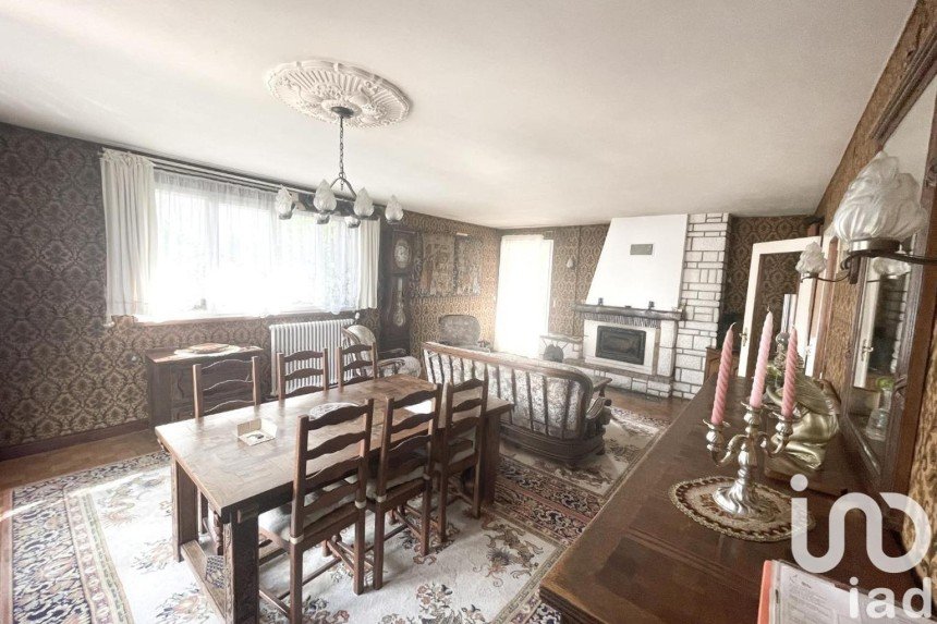 Traditional house 9 rooms of 186 m² in Brunoy (91800)