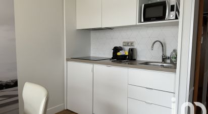 Appartement 2 pièces de 42 m² à Paris (75015)