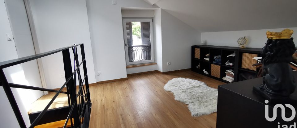 Appartement 4 pièces de 105 m² à Saint-Georges-de-Commiers (38450)