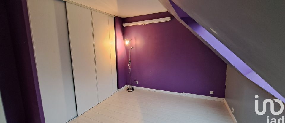 House 5 rooms of 113 m² in Menucourt (95180)