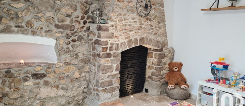 Village house 5 rooms of 127 m² in Saint-Yon (91650)