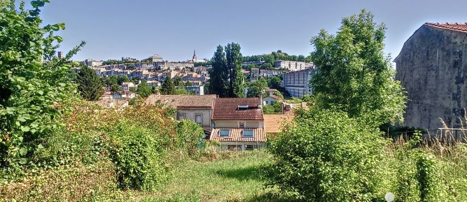 Town house 4 rooms of 118 m² in Angoulême (16000)