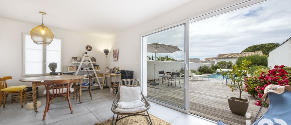 House 7 rooms of 99 m² in Rivedoux-Plage (17940)