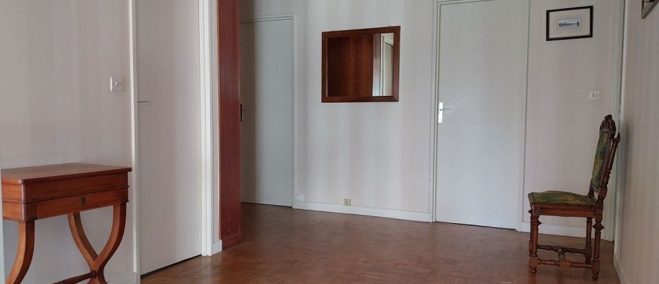 Apartment 5 rooms of 117 m² in L'Étang-la-Ville (78620)