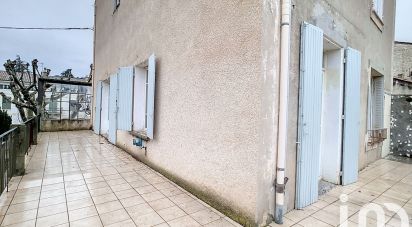 House 8 rooms of 175 m² in Volonne (04290)