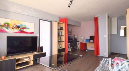 Appartement 2 pièces de 58 m² à Bordeaux (33800)