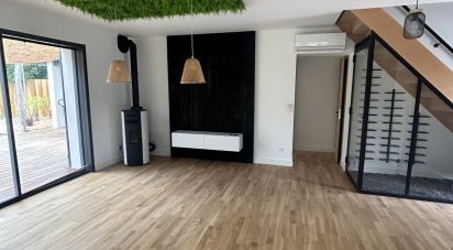 Maison 4 pièces de 115 m² à Andrest (65390)