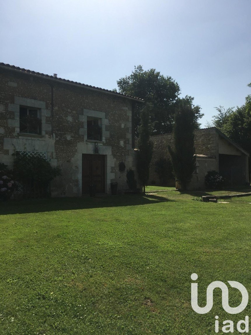 Vente Maison 233m² 8 Pièces à Montendre (17130) - Iad France