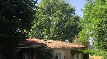 Country house 8 rooms of 233 m² in Montendre (17130)