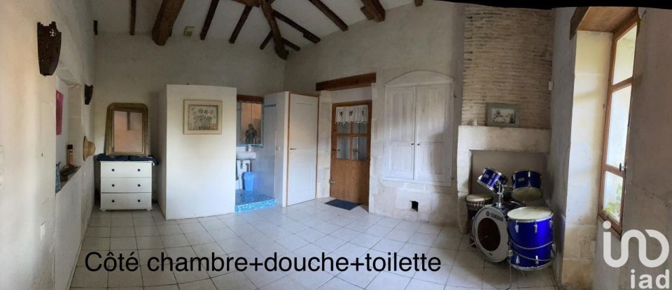 Country house 8 rooms of 233 m² in Montendre (17130)