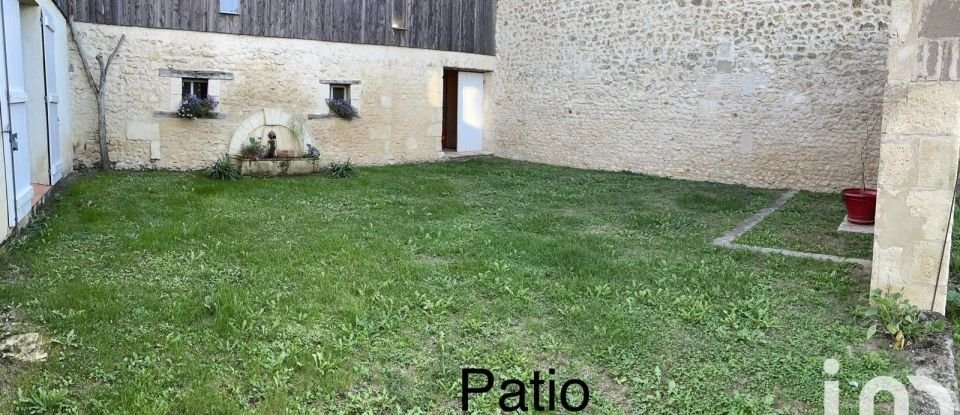 Maison de campagne 8 pièces de 233 m² à Montendre (17130)