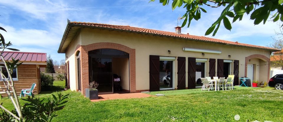 Traditional house 5 rooms of 121 m² in La Salvetat-Saint-Gilles (31880)