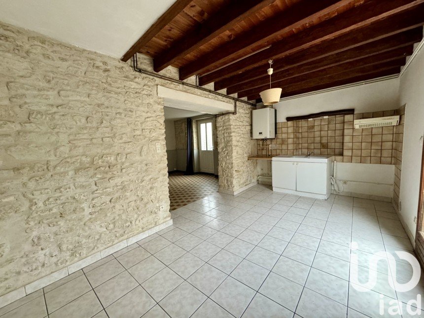 House 4 rooms of 73 m² in Cognac (16100)