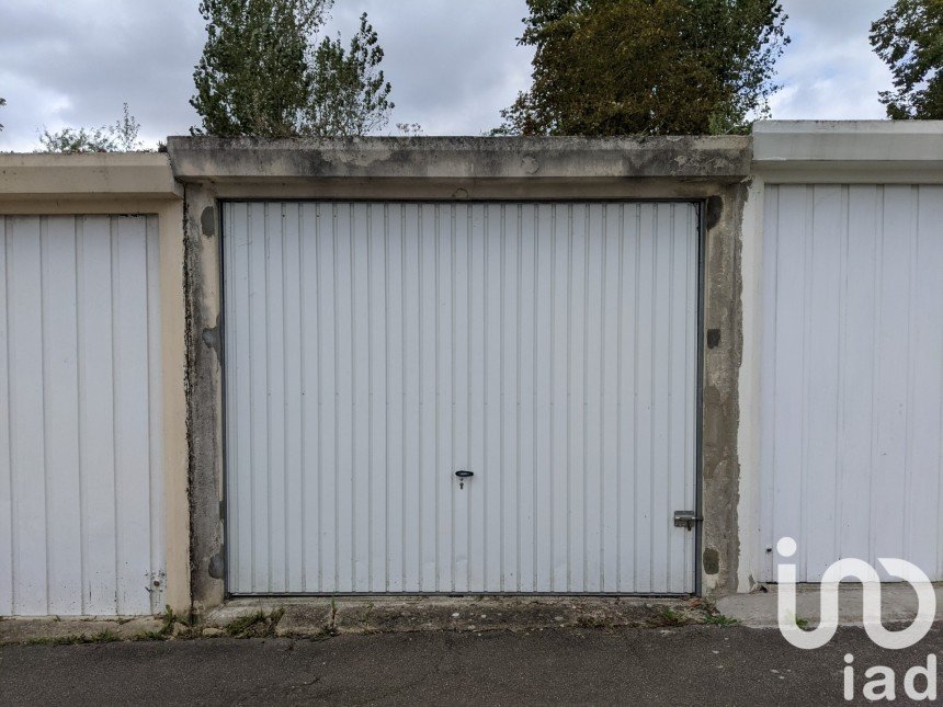 Parking of 14 m² in Auxerre (89000)