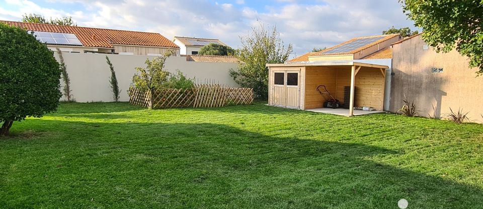 Traditional house 4 rooms of 108 m² in Vérines (17540)