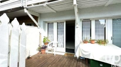 Appartement 4 pièces de 86 m² à Arès (33740)