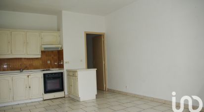 Apartment 1 room of 37 m² in Mèze (34140)