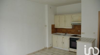 Apartment 1 room of 37 m² in Mèze (34140)