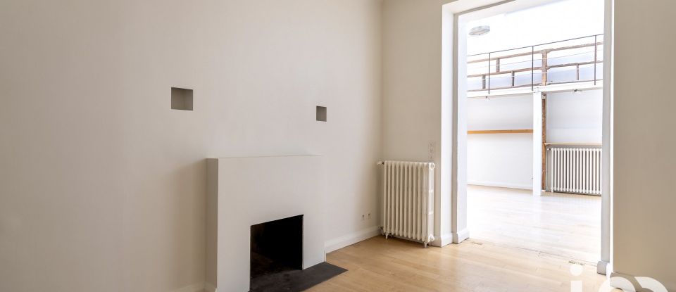 Loft 5 pièces de 180 m² à Paris (75009)