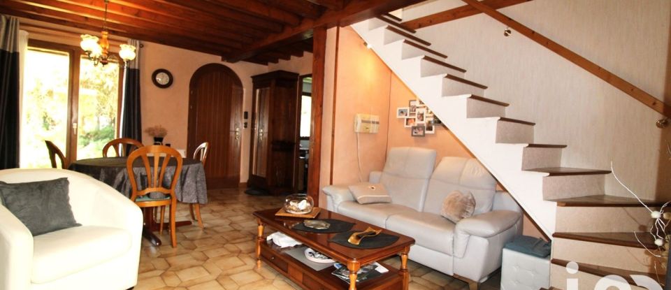 Traditional house 5 rooms of 90 m² in La Chapelle-Gauthier (77720)