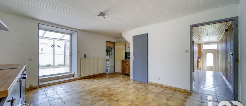 Maison de village 3 pièces de 106 m² à Avillers-Sainte-Croix (55210)