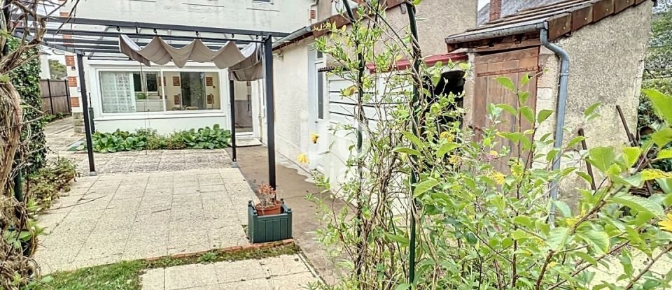 Maison 5 pièces de 120 m² à Bourges (18000)