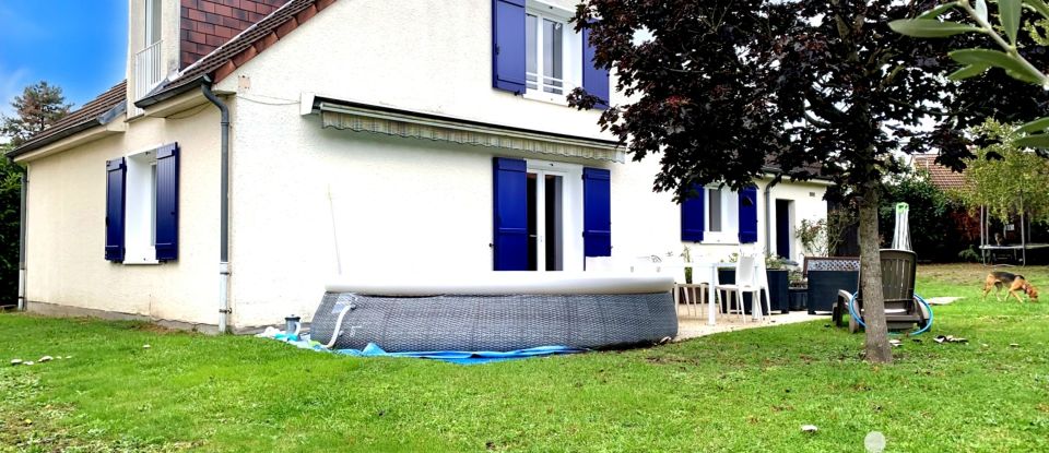 Maison traditionnelle 7 pièces de 150 m² à Saran (45770)