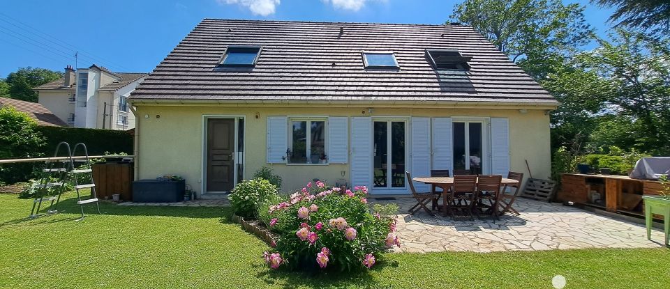 House 7 rooms of 119 m² in Montgeron (91230)