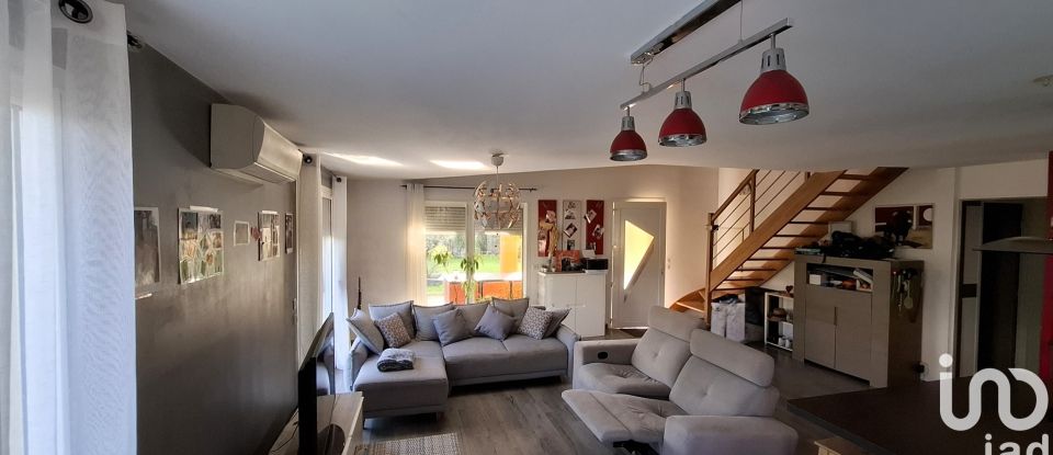 Maison 5 pièces de 129 m² à Bérat (31370)