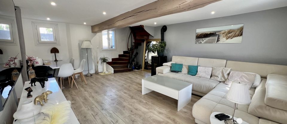 Demeure 9 pièces de 305 m² à Courmelles (02200)