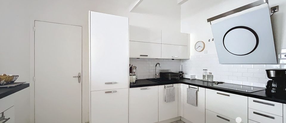 Appartement 6 pièces de 138 m² à Paris (75010)