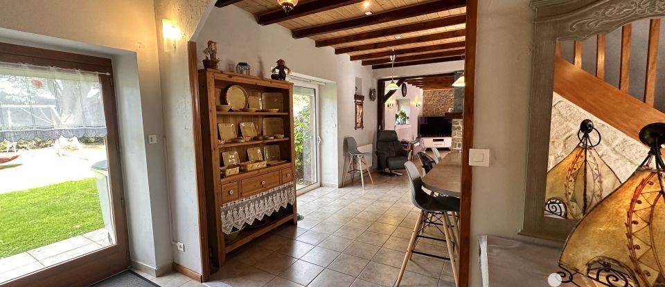 Longere 7 rooms of 165 m² in Saint-Agathon (22200)