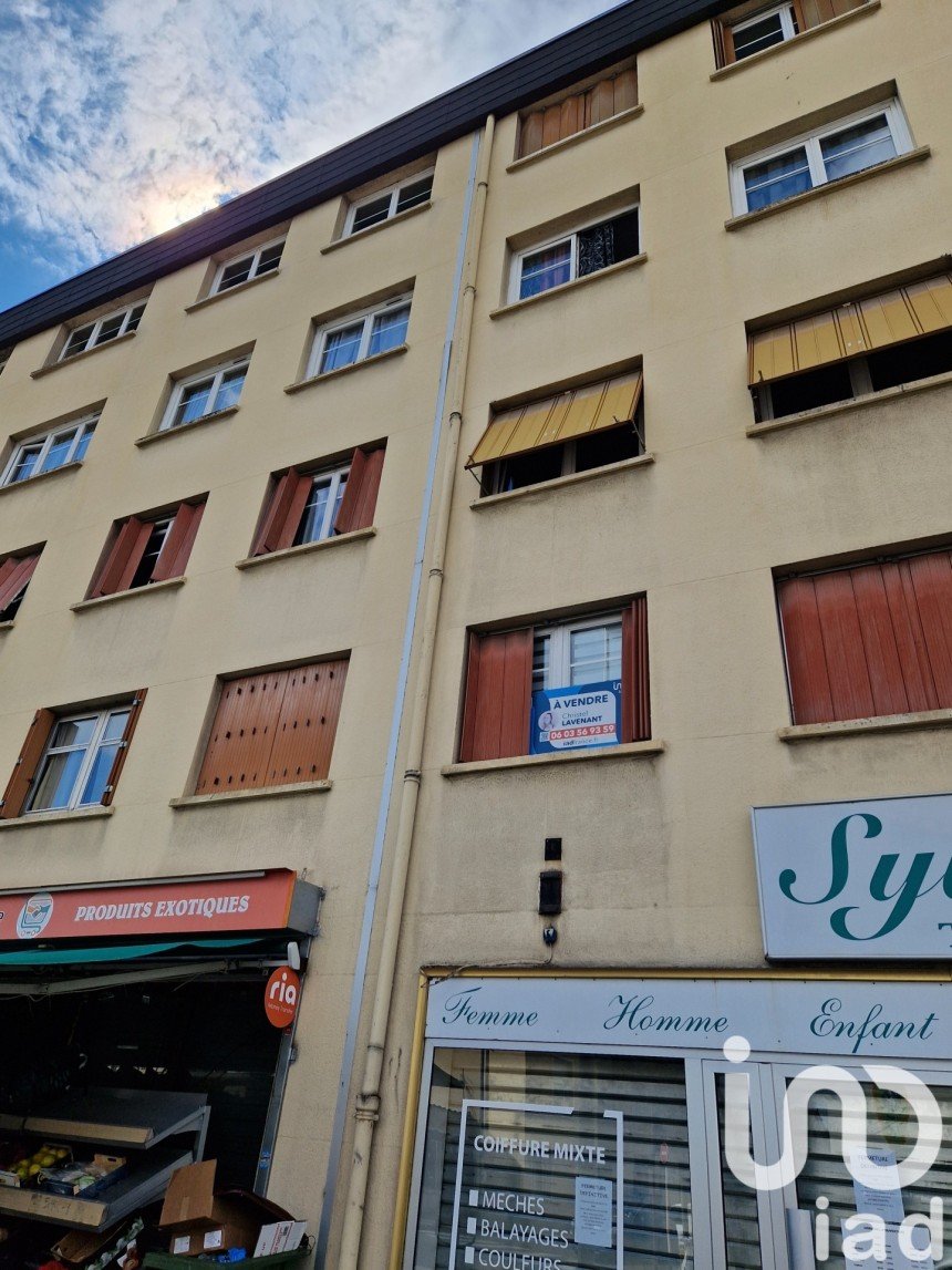 Apartment 3 rooms of 53 m² in Bondy (93140)