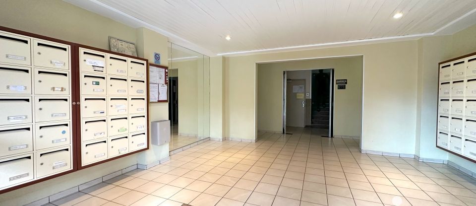 Apartment 3 rooms of 67 m² in Créteil (94000)