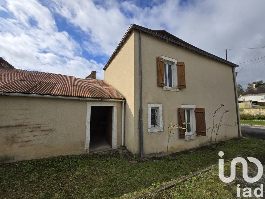 Village house 4 rooms of 74 m² in Saint-Gaultier (36800)