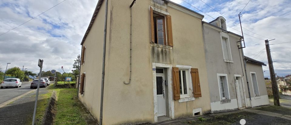 Village house 4 rooms of 74 m² in Saint-Gaultier (36800)