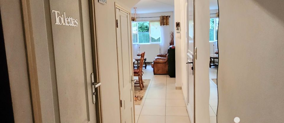 Traditional house 5 rooms of 102 m² in Clichy-sous-Bois (93390)