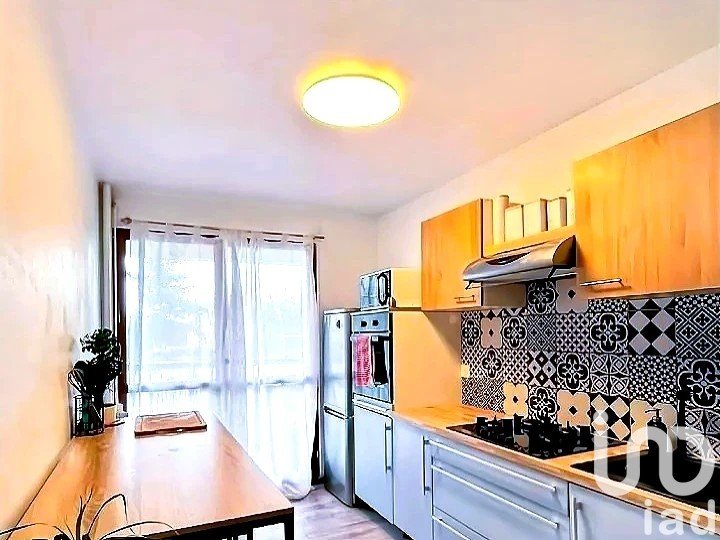 Appartement 3 pièces de 72 m² à Orléans (45100)