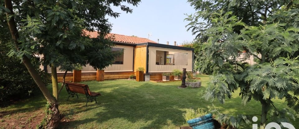 House 5 rooms of 126 m² in Gujan-Mestras (33470)