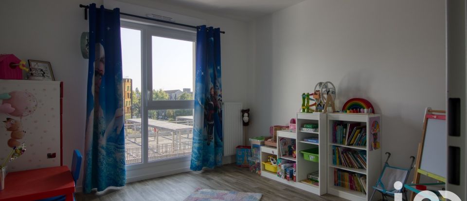 Appartement 3 pièces de 65 m² à Cergy (95800)