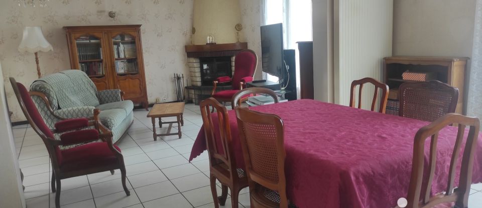 House 4 rooms of 104 m² in Donnemarie-Dontilly (77520)