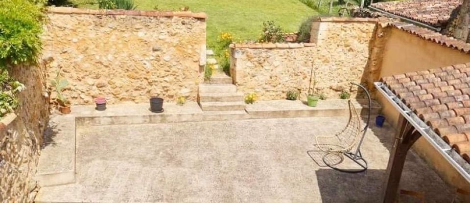 Village house 5 rooms of 114 m² in Les Lèches (24400)