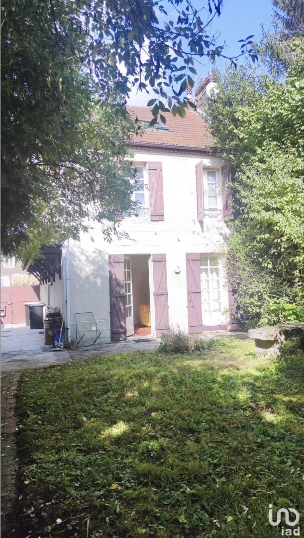 Maison 6 pièces de 115 m² à Vinay (51530)