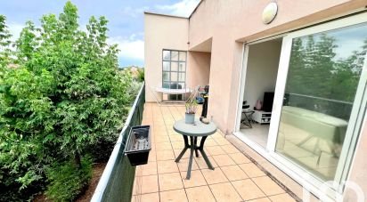 Appartement 4 pièces de 74 m² à Saint-Paul-Trois-Châteaux (26130)