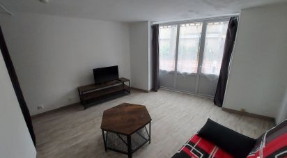 Apartment 1 room of 38 m² in Orgelet (39270)