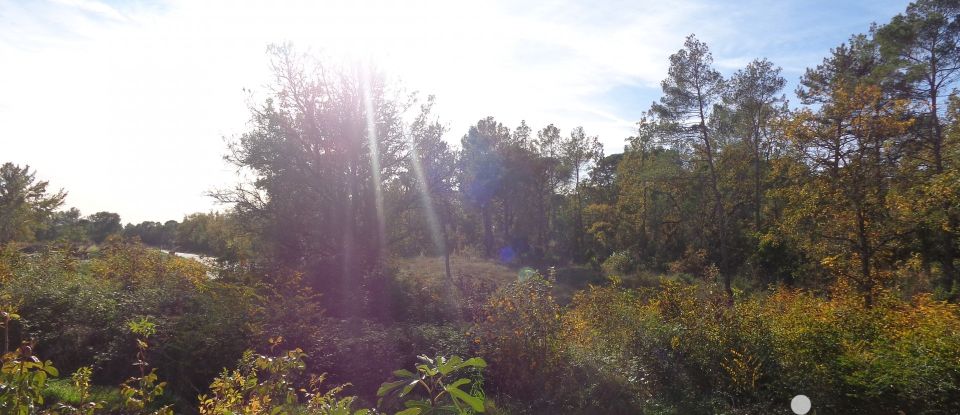 Agricultural land of 4,000 m² in Saint-Paul-en-Forêt (83440)