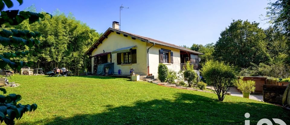 Maison traditionnelle 4 pièces de 105 m² à Courmangoux (01370)