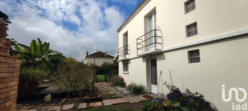 Maison 5 pièces de 130 m² à Montpon-Ménestérol (24700)