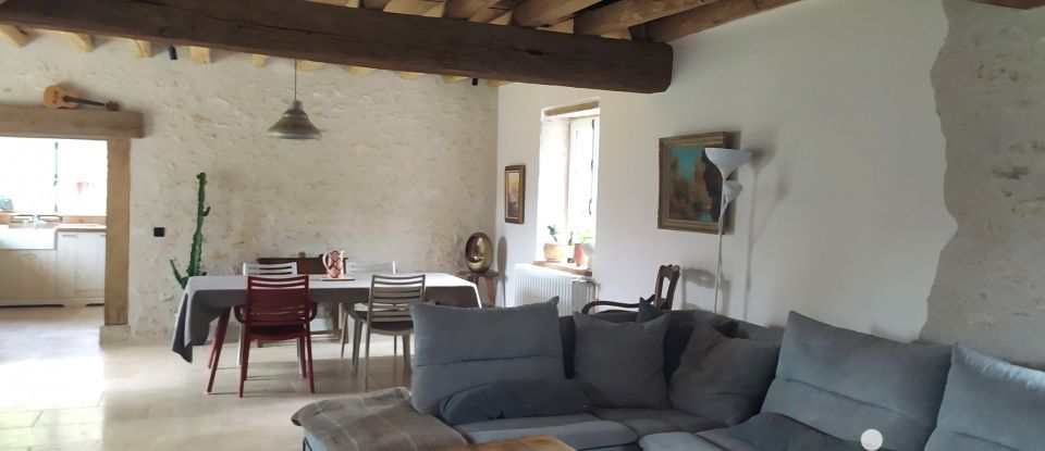 House 5 rooms of 125 m² in Lailly-en-Val (45740)