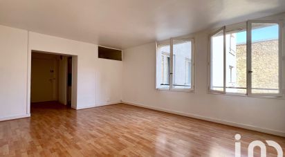 Studio 1 room of 40 m² in Versailles (78000)